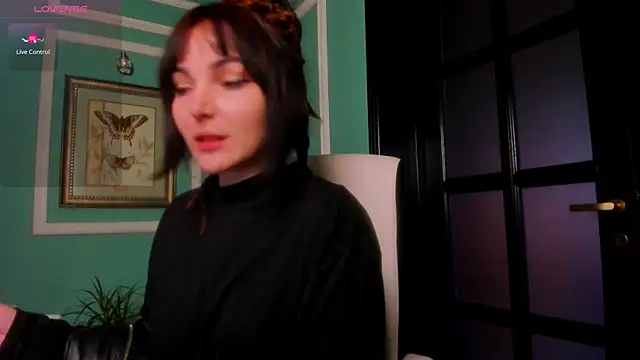 1Munique online show from 12-21-25, 01:35