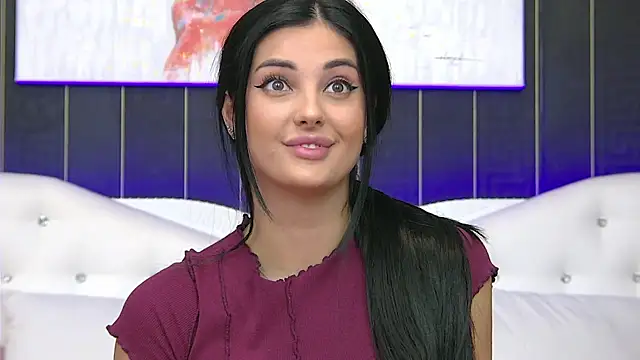 Snapshot of SophiaVilner chatting on 09-28-25, 06:04 SophiaVilner online show from 09-28-25, 06:04
