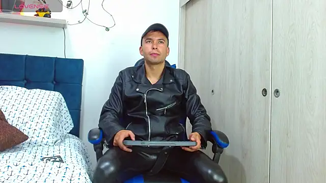 dorian h  online show from 07-18-26, 02:25