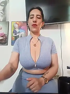 christine-x online show from 07-08-26, 01:01