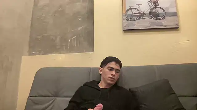 Snapshot of WildLogan chatting on 02-18-26, 01:18 WildLogan online show from 02-18-26, 01:18