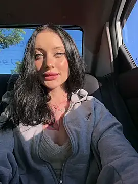 Snapshot of Melissa_crazy chatting on 06-19-26, 04:13 Melissa crazy online show from 06-19-26, 04:13