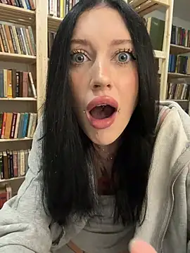 Snapshot of Melissa_crazy chatting on 05-15-26, 04:49 Melissa crazy online show from 05-15-26, 04:49