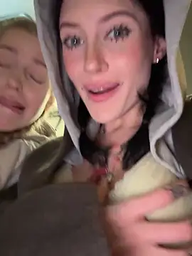 Melissa crazy online show from 10-25-25, 03:23