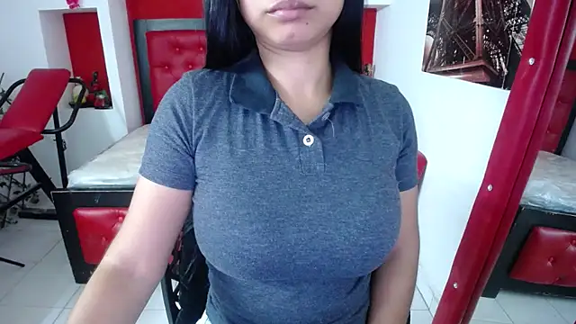 Snapshot of Letty_Plugxo chatting on 09-17-25, 12:18 Letty Plugxo online show from 09-17-25, 12:18
