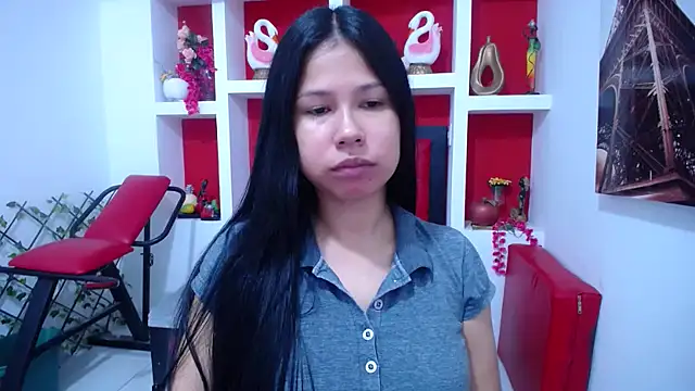 Snapshot of Letty_Plugxo chatting on 10-15-25, 12:02 Letty Plugxo online show from 10-15-25, 12:02