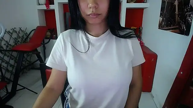 Snapshot of Letty_Plugxo chatting on 09-18-25, 12:19 Letty Plugxo online show from 09-18-25, 12:19