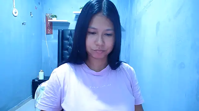 Snapshot of Letty_Plugxo chatting on 06-12-26, 03:32 Letty Plugxo online show from 06-12-26, 03:32