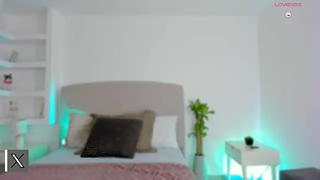 Snapshot of Ammy_xx chatting on 03-04-26, 07:10 Ammy xx online show from 03-04-26, 07:10