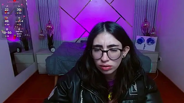 LenaRoses online show from 06-19-26, 08:03