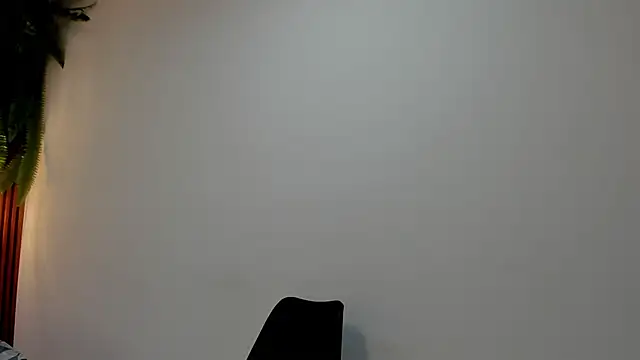 Snapshot of alice_greco chatting on 06-15-26, 12:22 alice greco online show from 06-15-26, 12:22