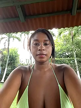 Snapshot of HanaThompson chatting on 03-18-25, 03:12 HanaThompson online show from 03-18-25, 03:12