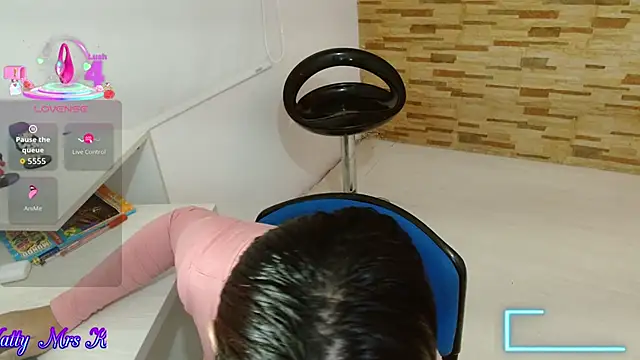 mrskatty online show from 10-19-25, 11:02