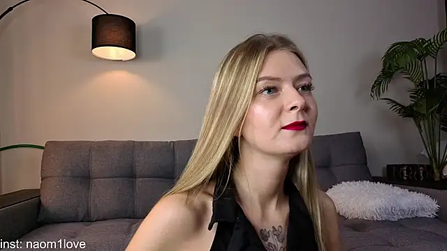 Naomi Girly online show from 10-19-25, 03:04