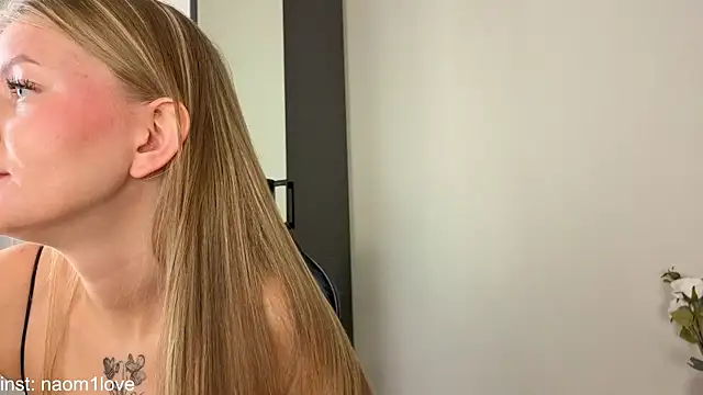 Naomi Girly online show from 09-22-25, 04:07