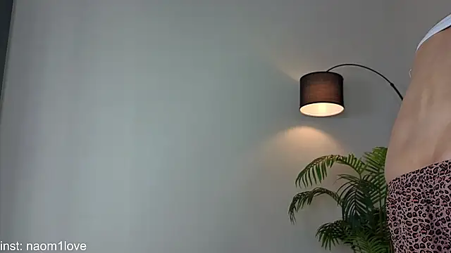 Naomi Girly online show from 09-12-25, 04:34