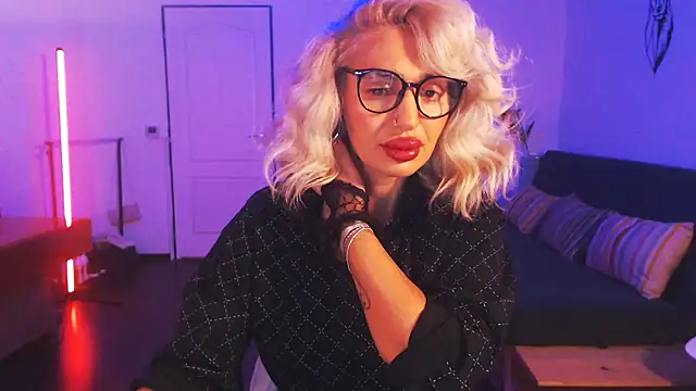 beauty chl0e online show from 12-20-24, 08:12