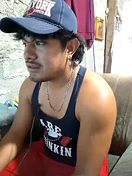 Snapshot of GusssHOT chatting on 06-16-26, 03:45 GusssHOT online show from 06-16-26, 03:45
