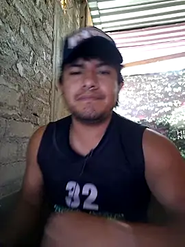 Snapshot of GusssHOT chatting on 04-15-26, 03:16 GusssHOT online show from 04-15-26, 03:16