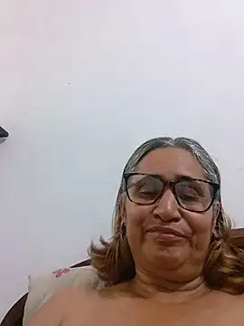 Snapshot of _candi chatting on 06-03-26, 03:39 candi online show from 06-03-26, 03:39