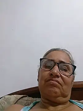 Snapshot of _candi chatting on 05-20-26, 12:29 candi online show from 05-20-26, 12:29