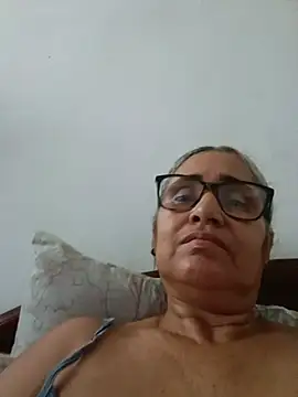 Snapshot of _candi chatting on 06-08-26, 11:55 candi online show from 06-08-26, 11:55