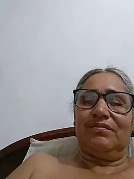 Snapshot of _candi chatting on 05-14-26, 04:53 candi online show from 05-14-26, 04:53