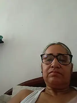 Snapshot of _candi chatting on 06-19-26, 12:00 candi online show from 06-19-26, 12:00