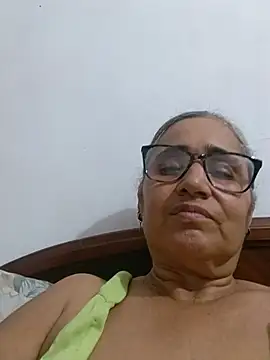 Snapshot of _candi chatting on 07-08-26, 01:52 candi online show from 07-08-26, 01:52