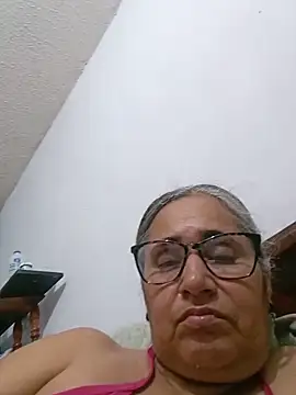 Snapshot of _candi chatting on 05-21-26, 01:36 candi online show from 05-21-26, 01:36