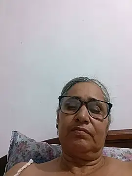 Snapshot of _candi chatting on 06-04-26, 11:42 candi online show from 06-04-26, 11:42