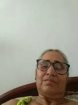 Snapshot of _candi chatting on 05-17-26, 07:14 candi online show from 05-17-26, 07:14