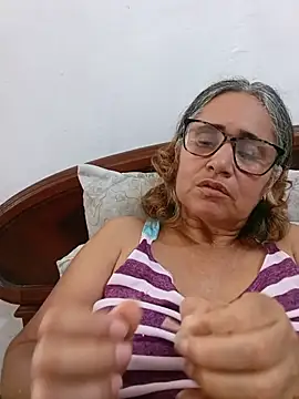 Snapshot of _candi chatting on 06-10-26, 02:51 candi online show from 06-10-26, 02:51