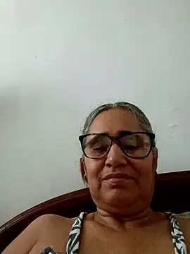 Snapshot of _candi chatting on 05-08-26, 12:53 candi online show from 05-08-26, 12:53