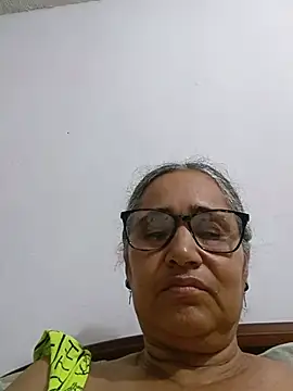 Snapshot of _candi chatting on 05-18-26, 09:14 candi online show from 05-18-26, 09:14