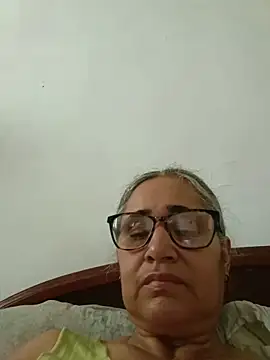 Snapshot of _candi chatting on 05-15-26, 12:25 candi online show from 05-15-26, 12:25