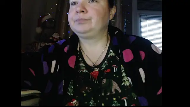 amorelara online show from 11-17-25, 06:06