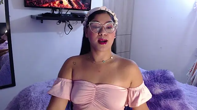Snapshot of Prins_jazmin chatting on 05-26-26, 04:38 Prins jazmin online show from 05-26-26, 04:38
