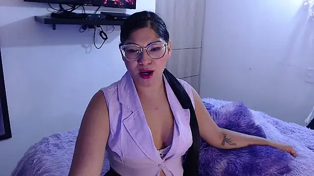 Snapshot of Prins_jazmin chatting on 06-01-26, 04:13 Prins jazmin online show from 06-01-26, 04:13