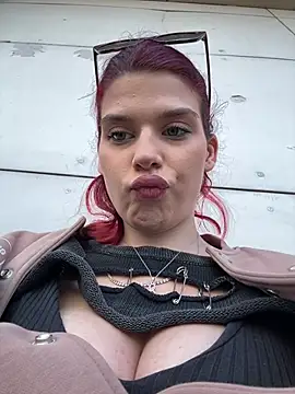 RiriRoseey online show from 03-11-26, 10:09