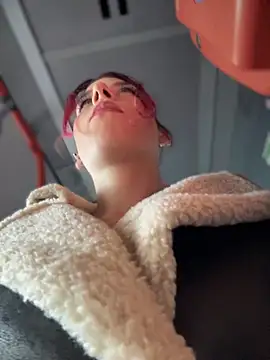 RiriRoseey online show from 11-20-25, 08:48