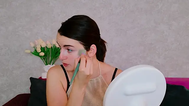 Snapshot of Miss_Arwen chatting on 09-19-25, 02:59 Miss Arwen online show from 09-19-25, 02:59