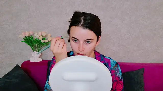 Snapshot of Miss_Arwen chatting on 09-12-25, 03:17 Miss Arwen online show from 09-12-25, 03:17