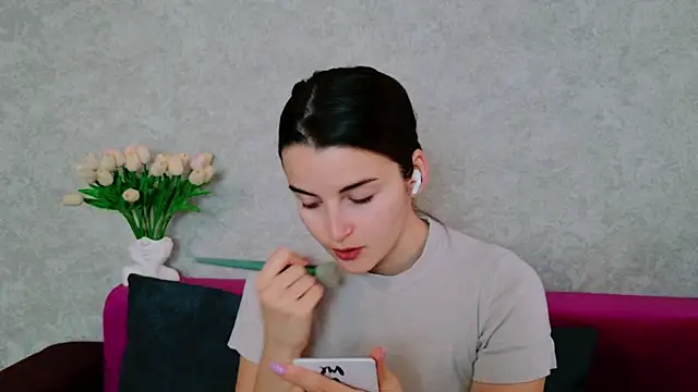 Snapshot of Miss_Arwen chatting on 09-24-25, 03:46 Miss Arwen online show from 09-24-25, 03:46