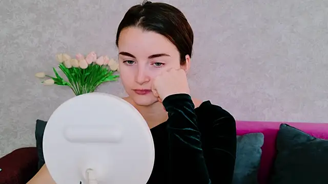 Snapshot of Miss_Arwen chatting on 10-06-25, 03:51 Miss Arwen online show from 10-06-25, 03:51