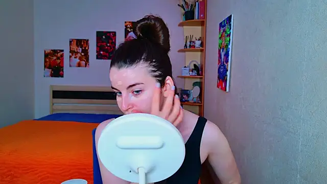 Snapshot of Miss_Arwen chatting on 03-06-25, 04:30 Miss Arwen online show from 03-06-25, 04:30