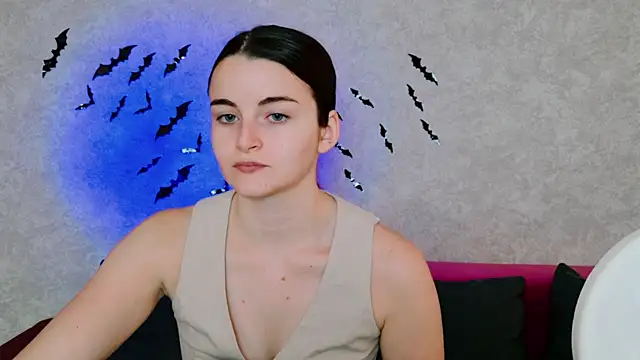 Snapshot of Miss_Arwen chatting on 10-17-25, 04:38 Miss Arwen online show from 10-17-25, 04:38