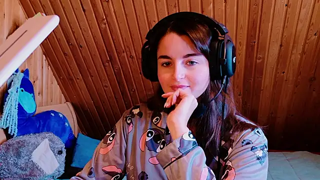 Snapshot of Miss_Arwen chatting on 02-27-26, 03:18 Miss Arwen online show from 02-27-26, 03:18