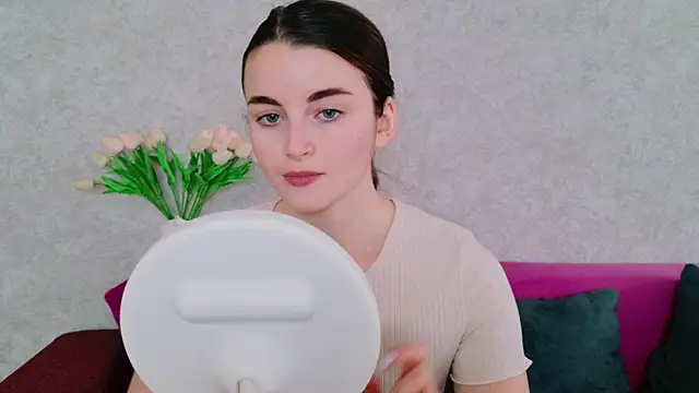 Snapshot of Miss_Arwen chatting on 11-12-25, 05:44 Miss Arwen online show from 11-12-25, 05:44