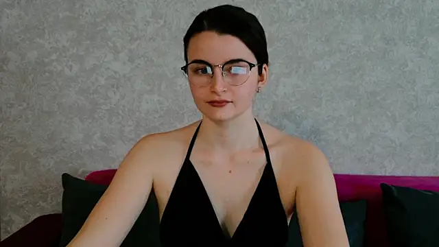 Snapshot of Miss_Arwen chatting on 12-03-25, 04:35 Miss Arwen online show from 12-03-25, 04:35